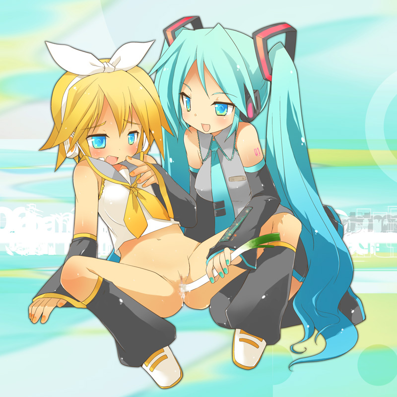 Hatsune Miku page 4 full